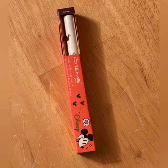 The Crème Shop | Disney: Dual-Ended Eyeliner & Mickey Shaped Freckle Stamp - Picture 3 of 6